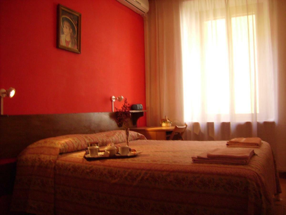 B&B Vaticanrooms Roma Exterior foto